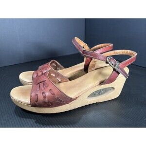 Vtg 70s Sandals YoYos Cutout Hippie Groovy Wedge Heel Brown Leather Sz 8.5 READ